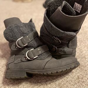 Women’s Grey Fashion Boots with Buckles
